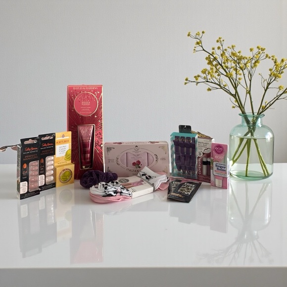Other - Beauty and Skincare Gift Set NWT